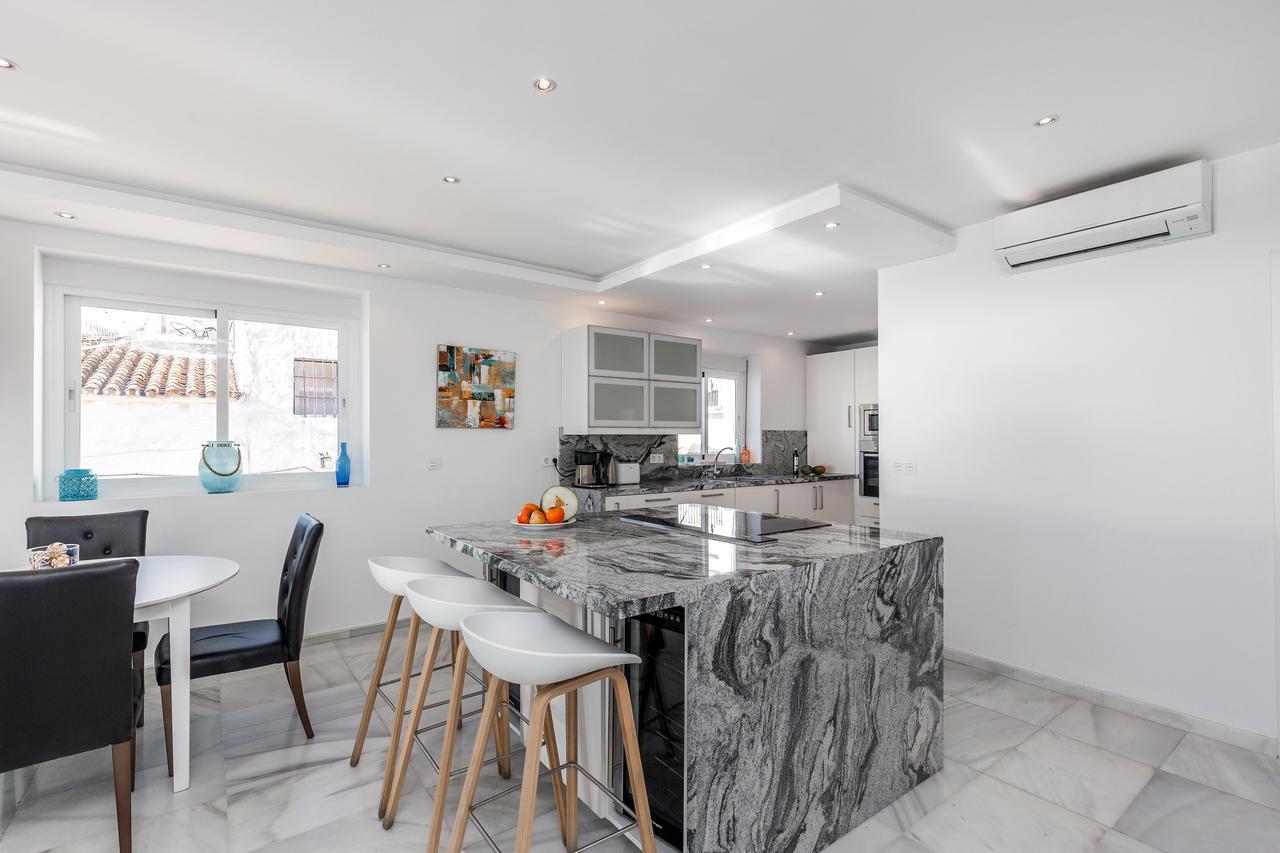 Front Line Penthouse Puerto Banus With Sea Views Apartment Marbella Ngoại thất bức ảnh